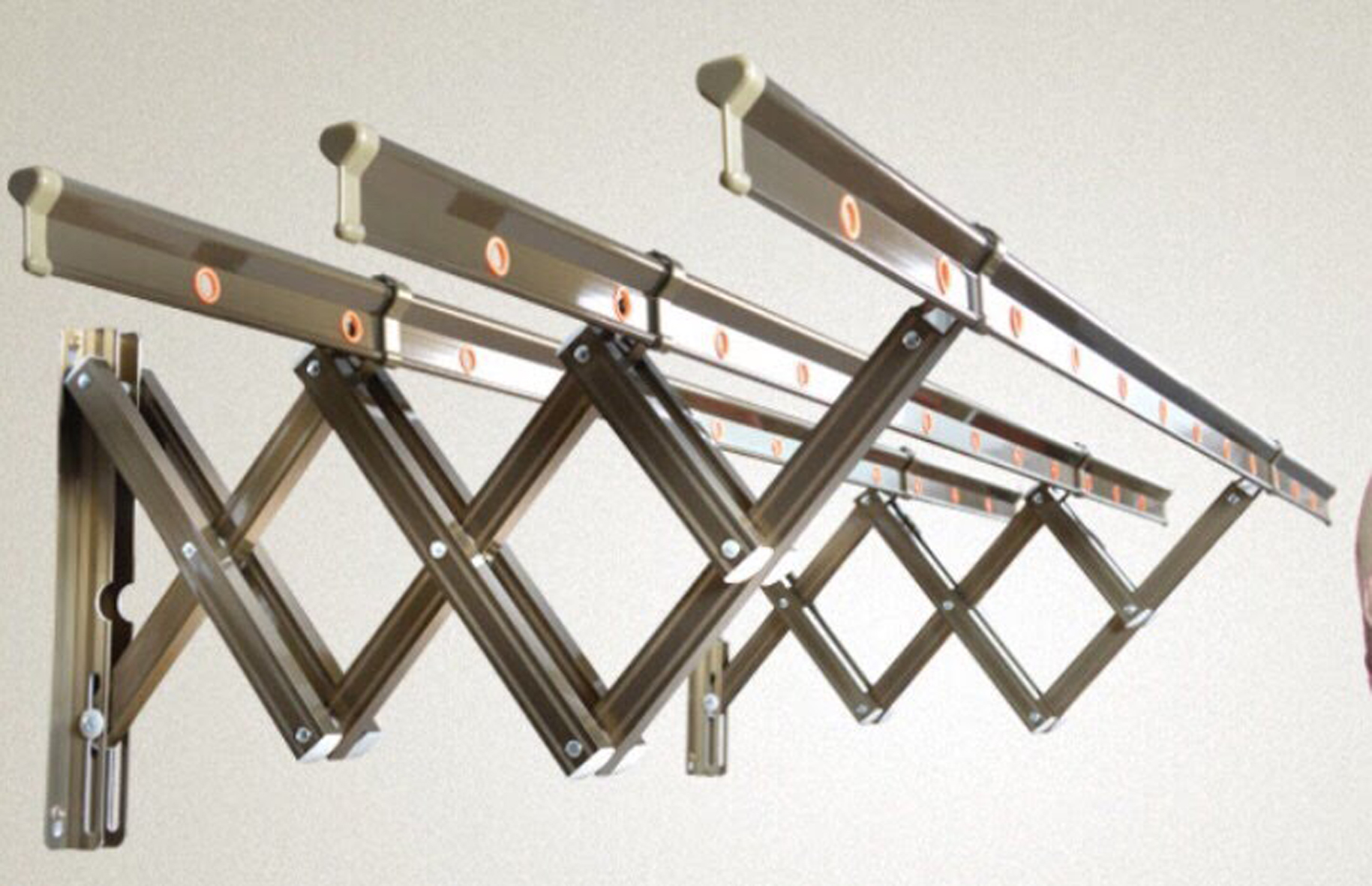 Giàn phơi đồ treo tường thông minh Quang Đạt